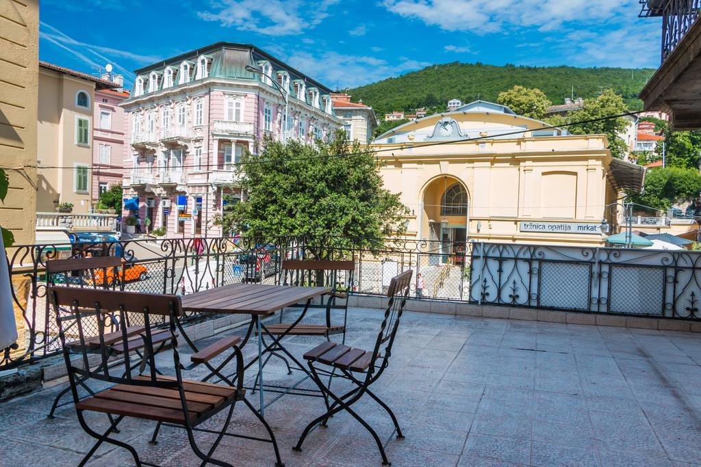 Sunny Apartment Anamaria أوباتيا المظهر الخارجي الصورة